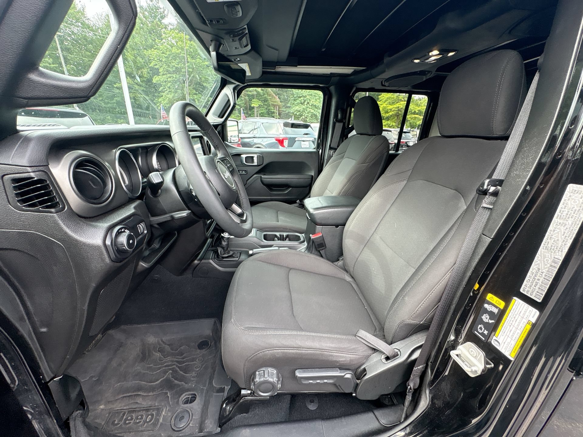 2023 Jeep Wrangler 4-Door Willys - Photo 8