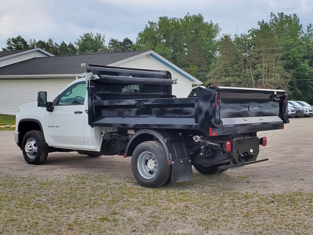 2025 Chevrolet Silverado 3500HD Work Truck photo 3