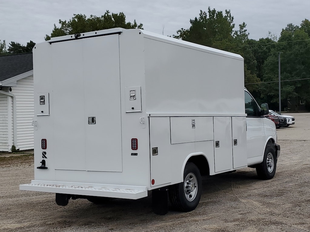 New 2026 Chevrolet Express Cutaway 3500 1WT Cutaway Van