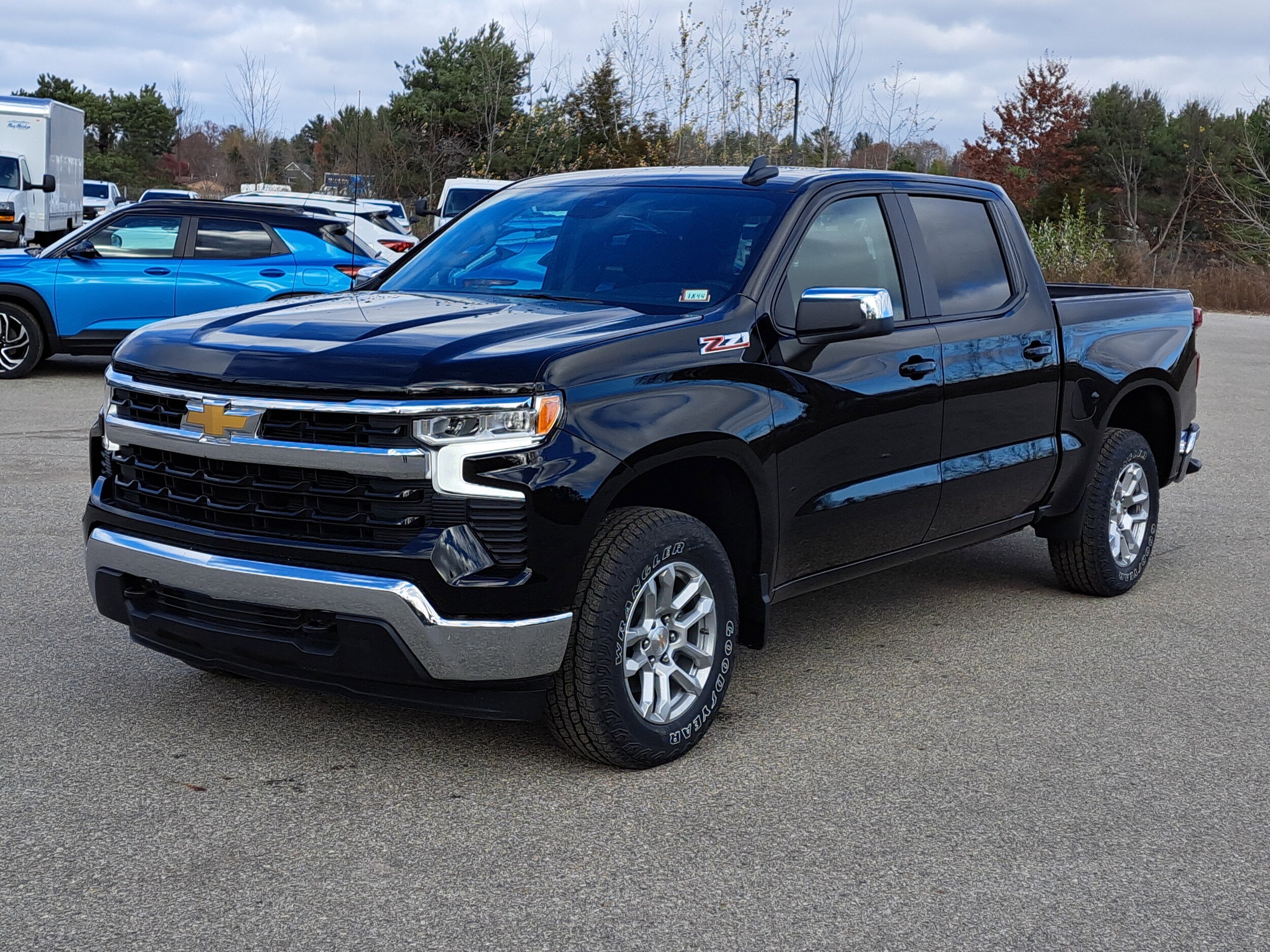 2026 Chevrolet Silverado 1500 LT photo 2