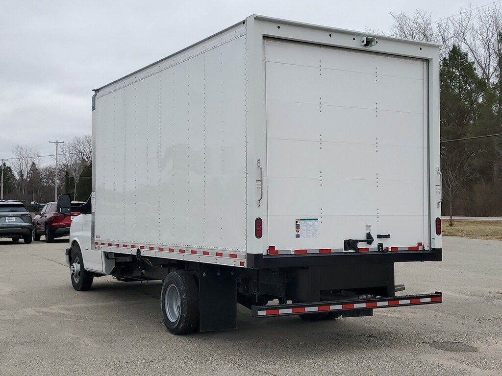 New 2026 Chevrolet Express Cutaway 3500 1WT Cutaway Van