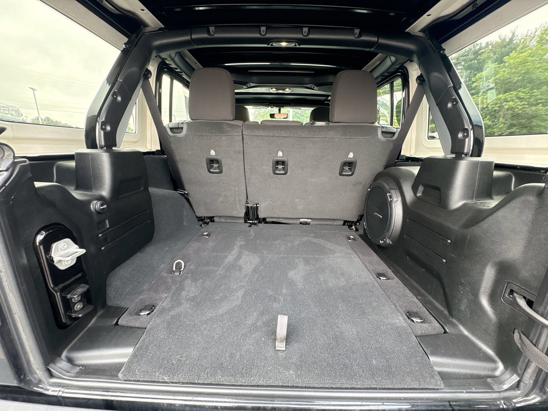 2023 Jeep Wrangler 4-Door Willys - Photo 22