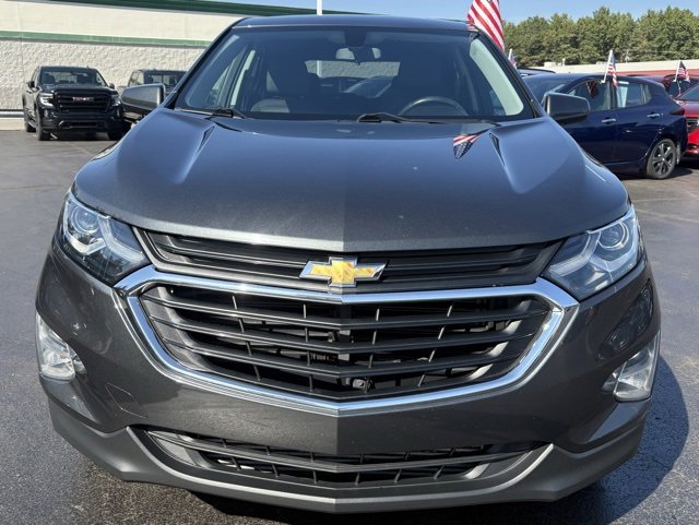 2018 Chevrolet Equinox LT photo 2