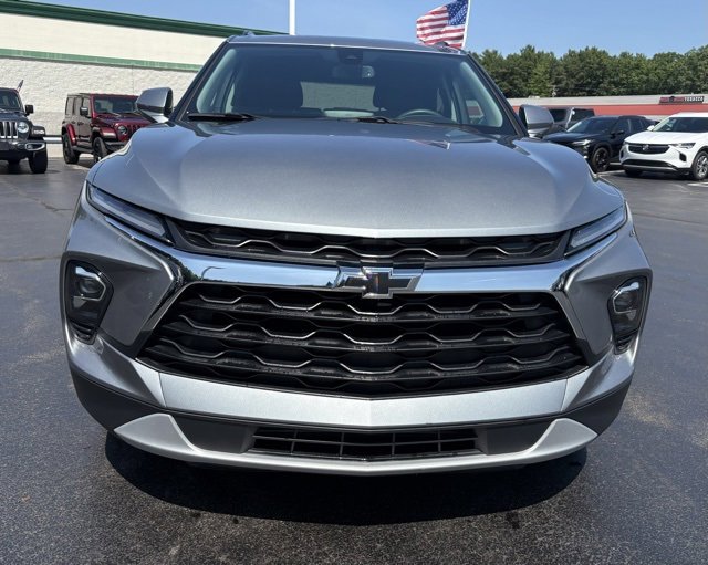 2024 Chevrolet Blazer 2LT photo 2