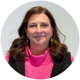 Staff member Katherine Metiva from ID_2a8fd425be33