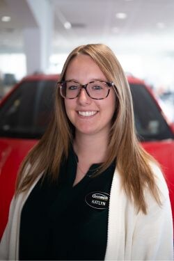 Staff member Katlyn Smith from ID_2a8fd425be33