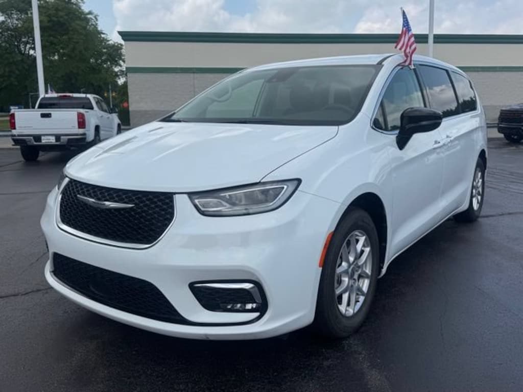 Used 2024 Chrysler Pacifica Touring L Van Passenger Van