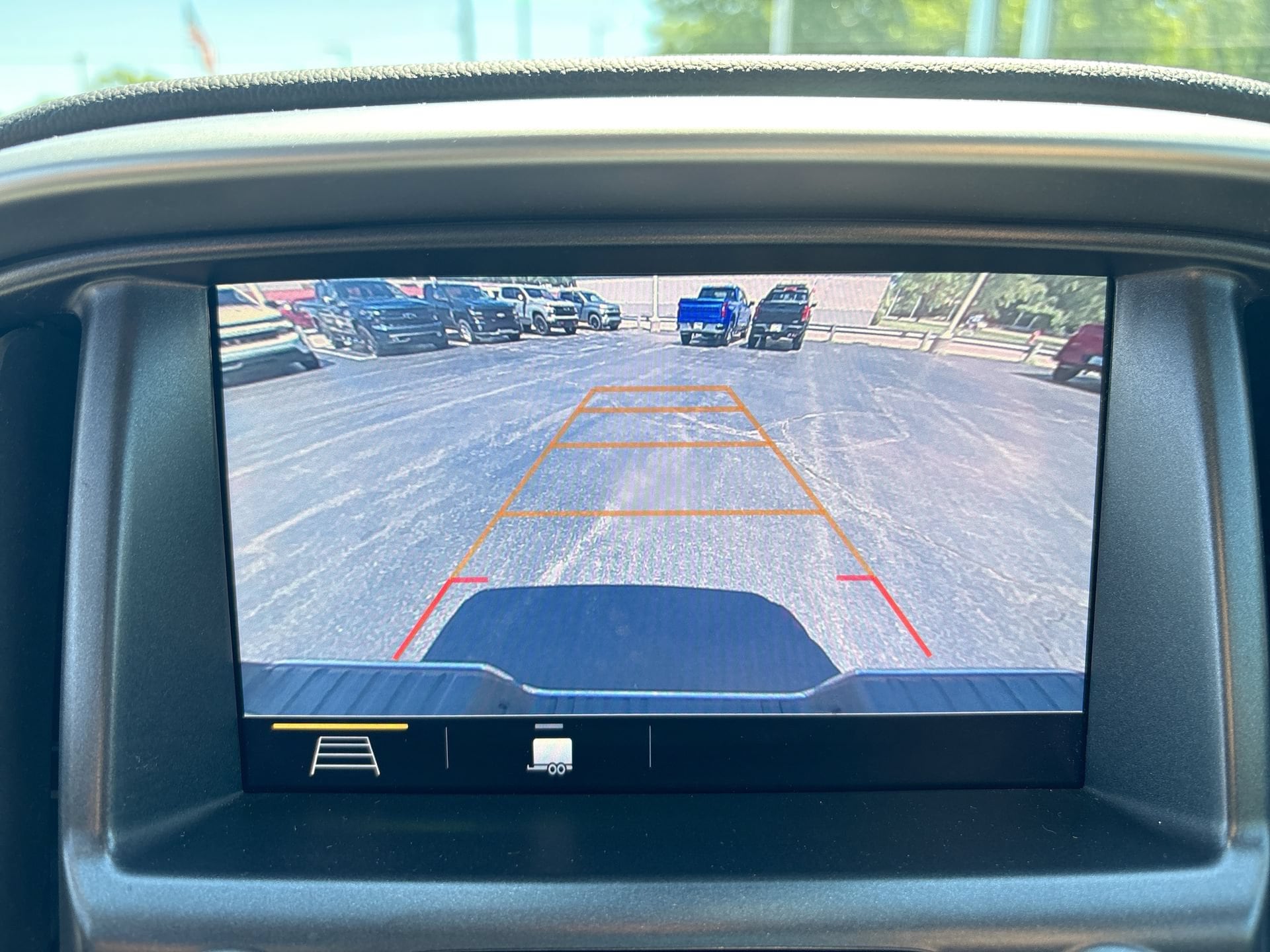 2021 Chevrolet Colorado LT - Photo 23