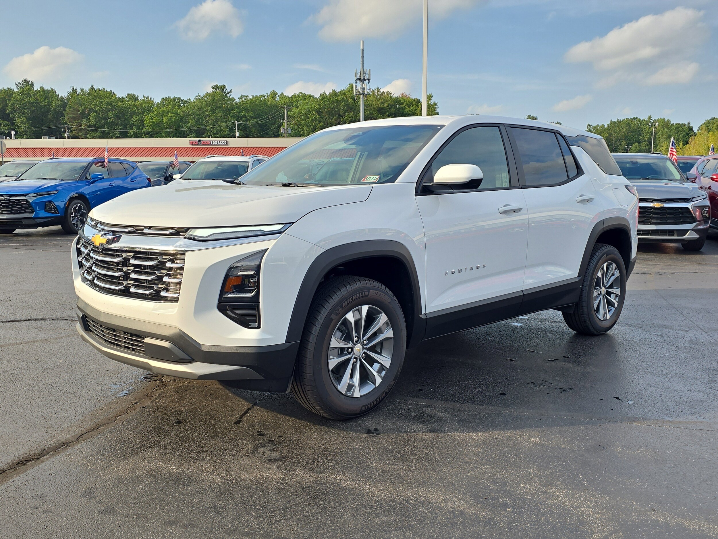 2026 Chevrolet Equinox LT photo 2