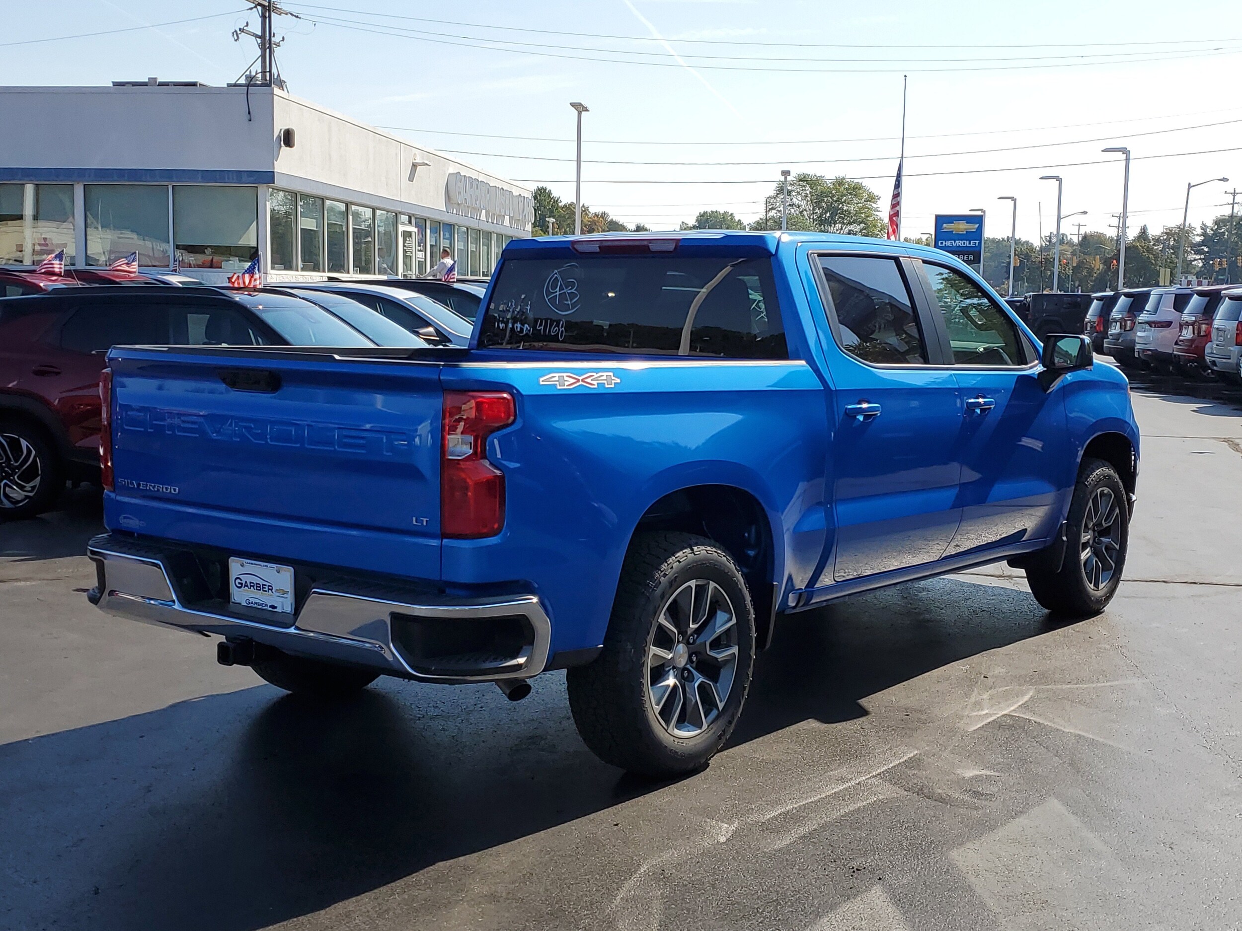 2025 Chevrolet Silverado 1500 LT photo 4