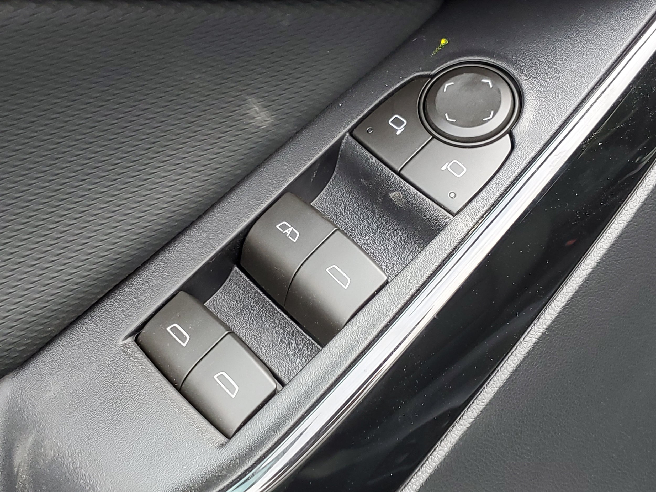2026 Chevrolet Equinox LT - Photo 22