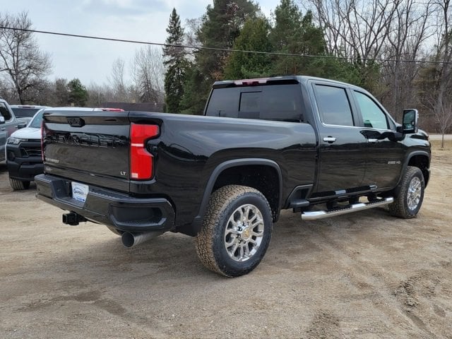 2025 Chevrolet Silverado 2500HD LT photo 4