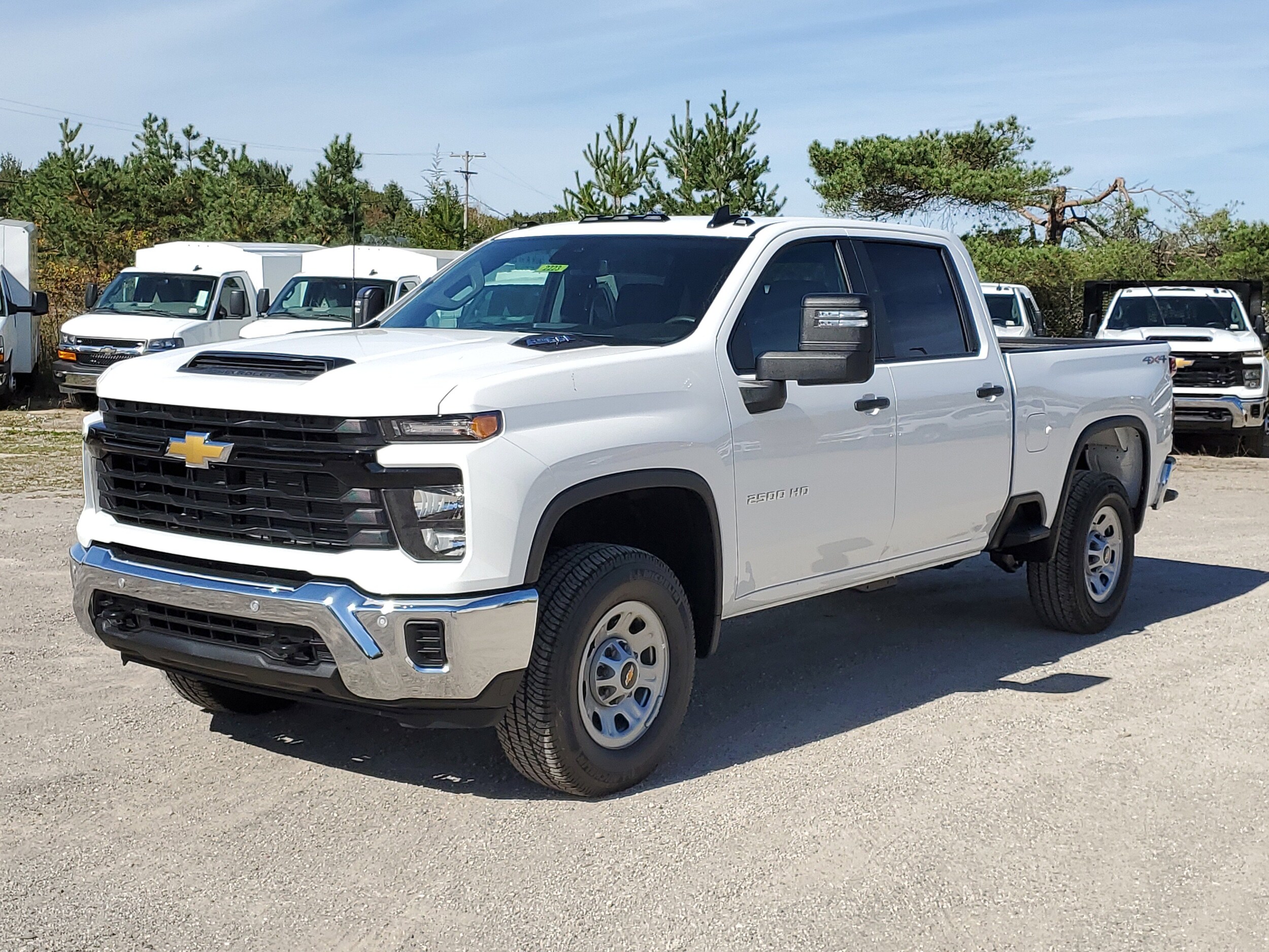 2025 Chevrolet Silverado 2500HD photo 2