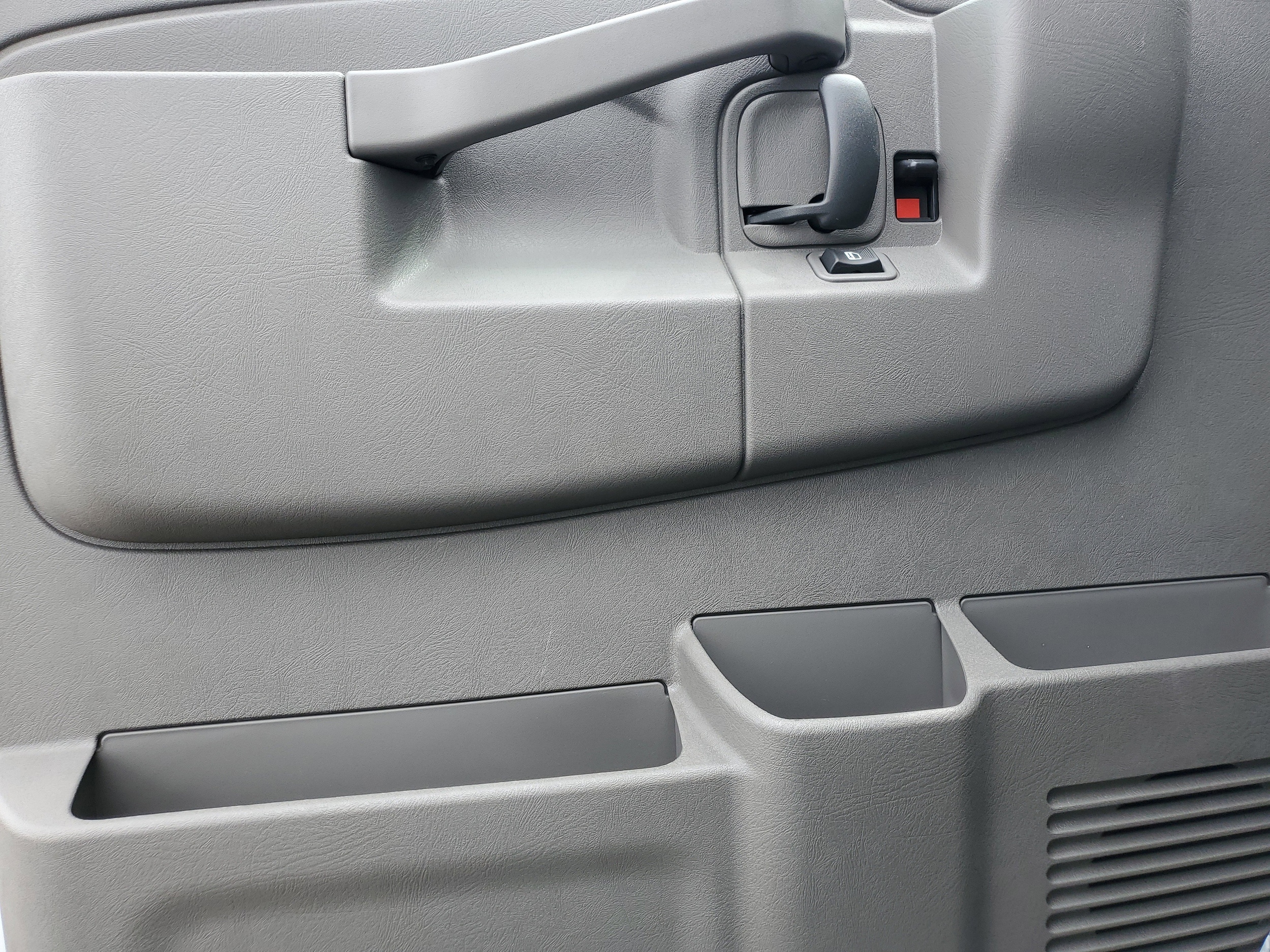 2026 Chevrolet Express Cargo Work Van - Photo 20