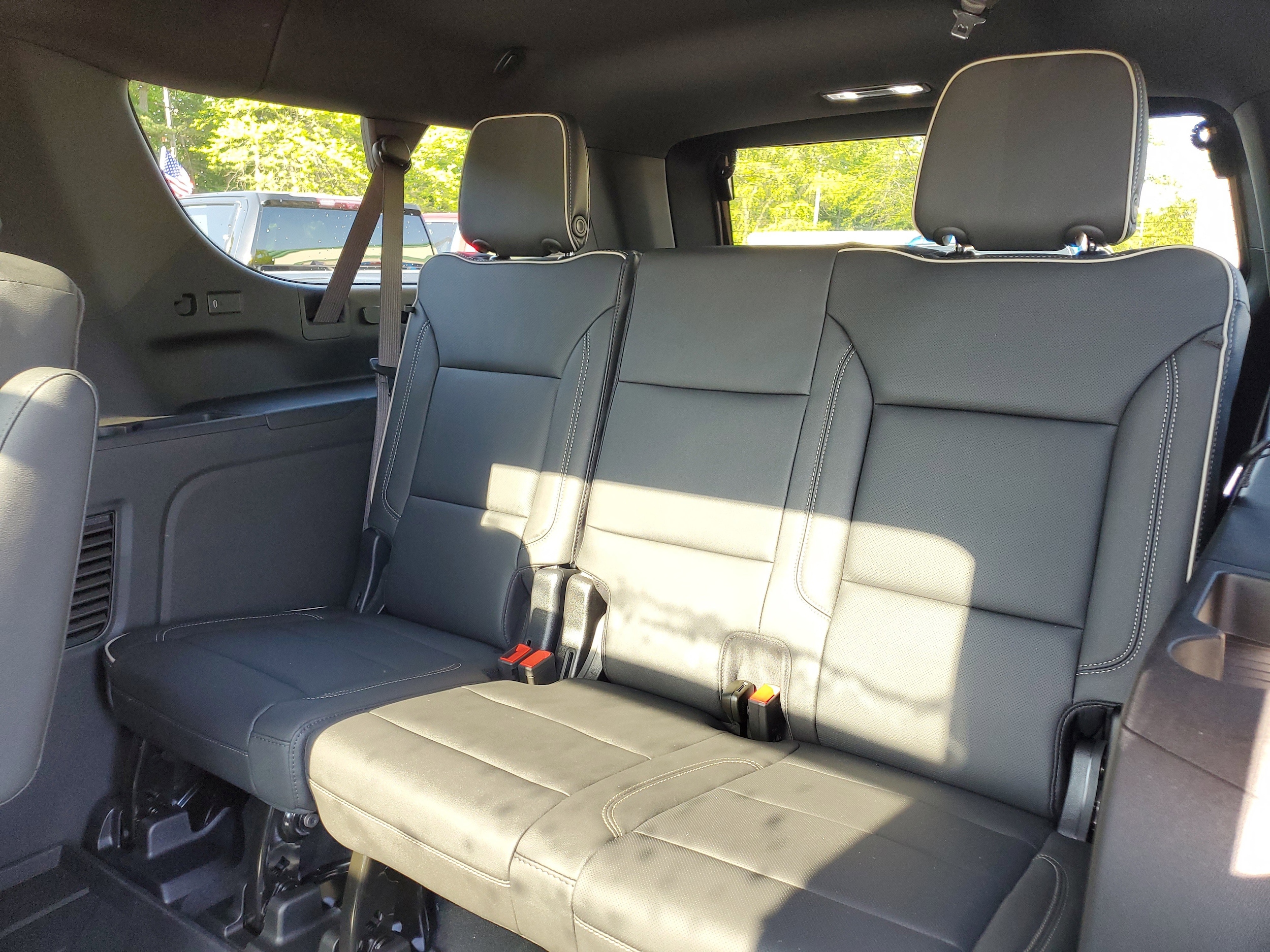 2026 Chevrolet Suburban Premier - Photo 29