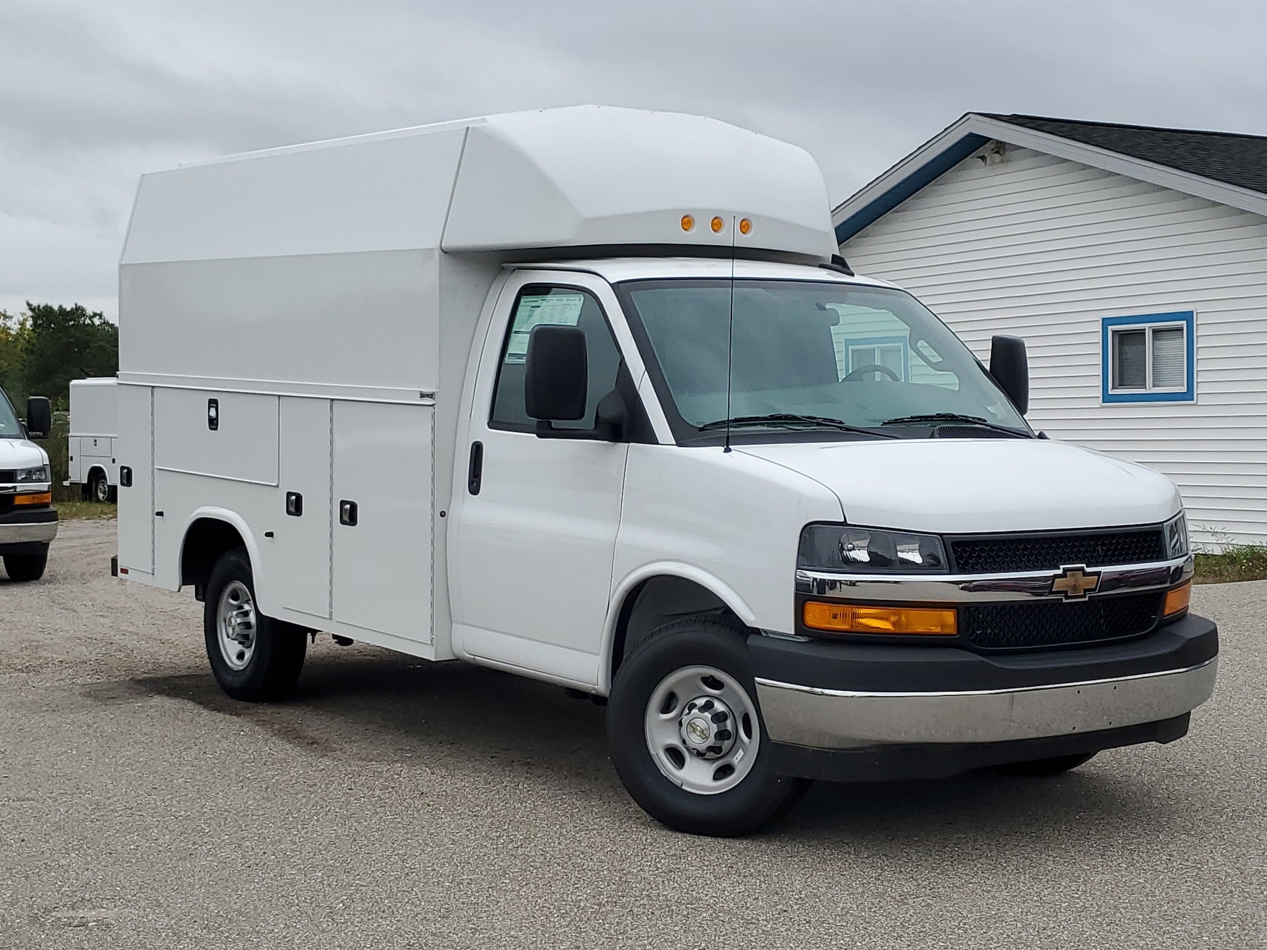 2026 Chevrolet Express Cutaway Base