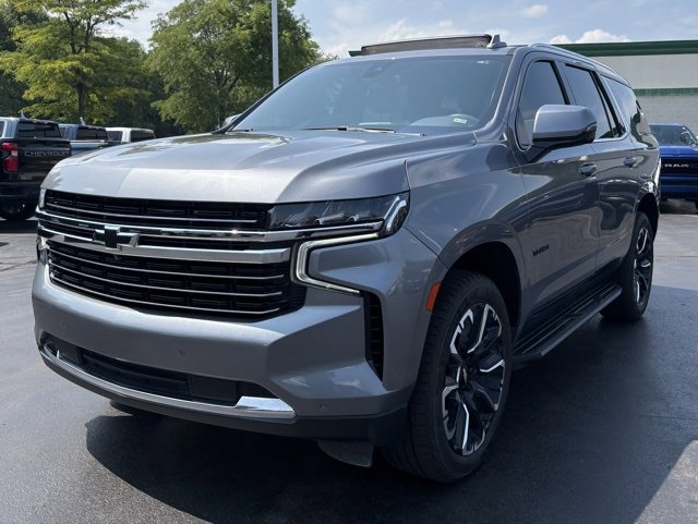 2022 Chevrolet Tahoe LT photo 2