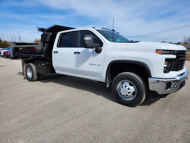 2025 Chevrolet Silverado 3500HD Work Truck photo 2