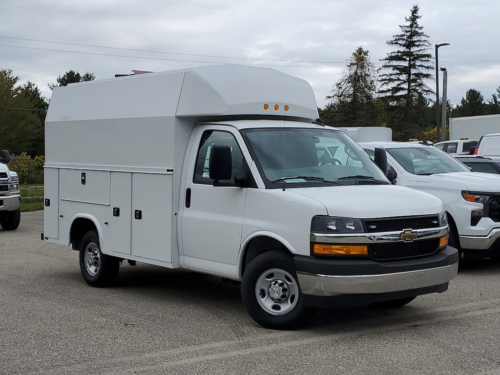 New 2025 Chevrolet Express Cutaway 3500 1WT Cutaway Van