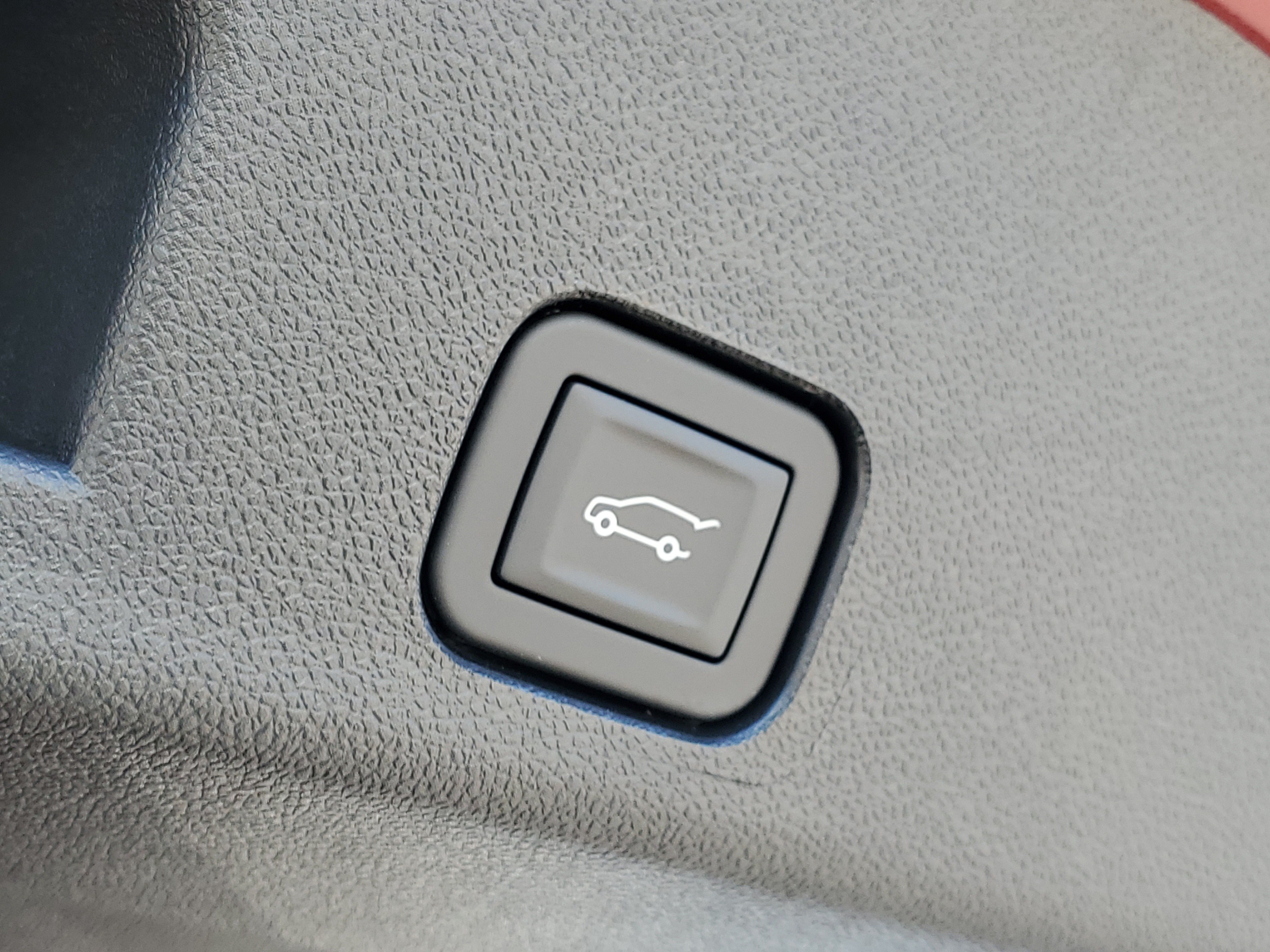 2027 Chevrolet Traverse LT - Photo 32