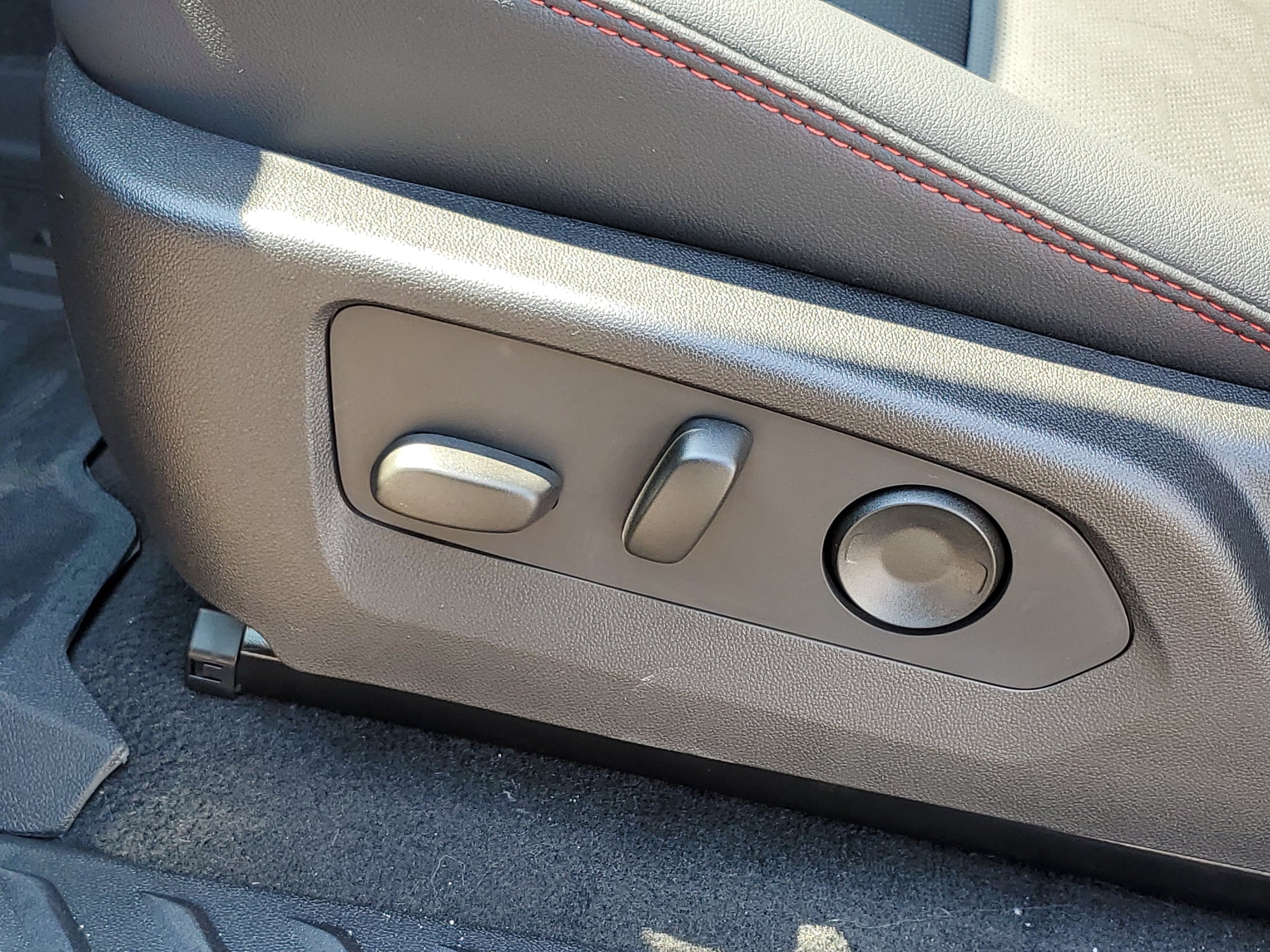 2026 Chevrolet Colorado Z71 - Photo 6