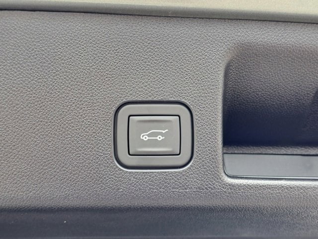 2025 Chevrolet Equinox EV RS - Photo 24