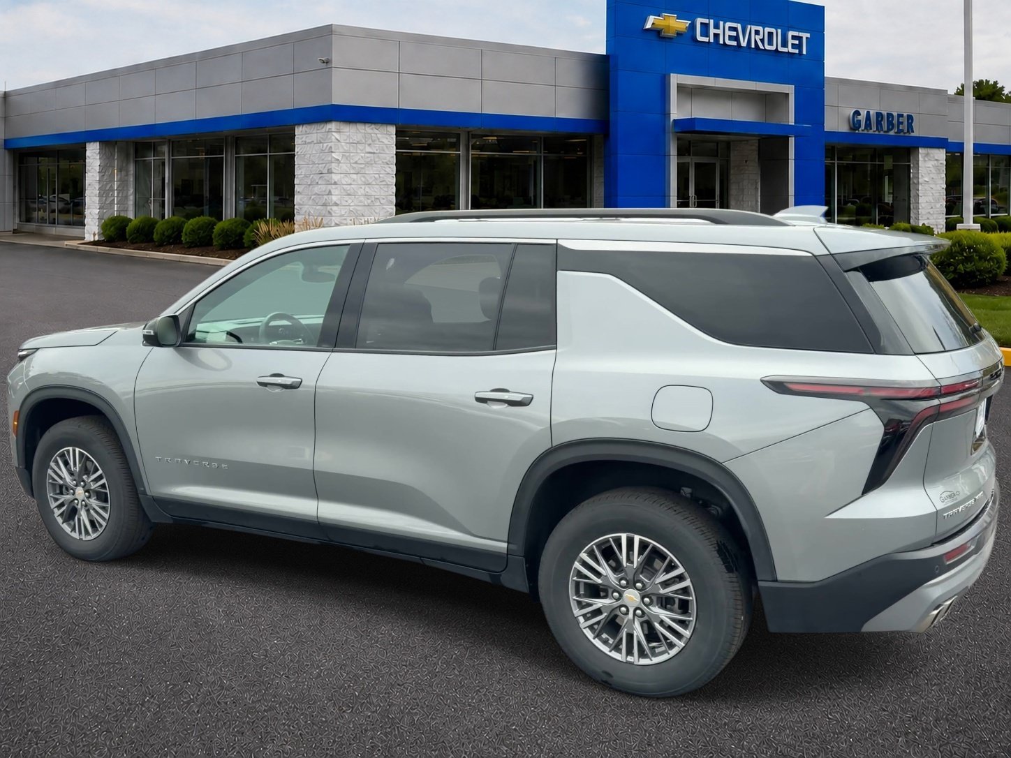 2025 Chevrolet Traverse LT - Photo 5