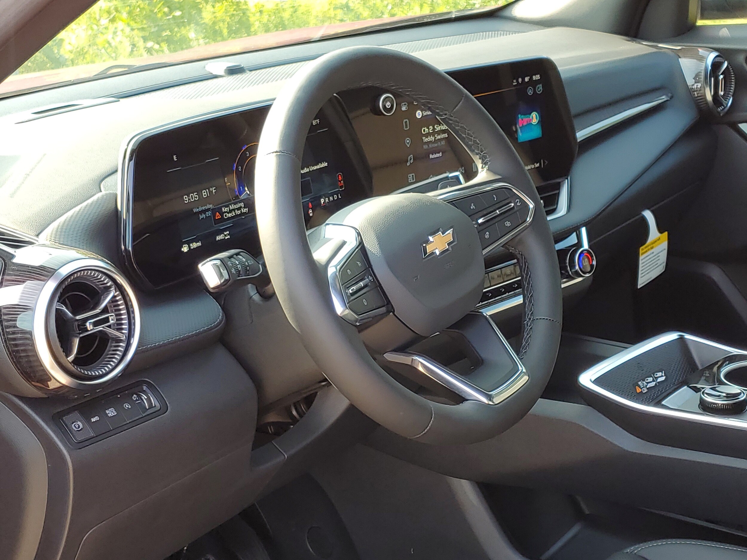 2027 Chevrolet Equinox LT - Photo 7