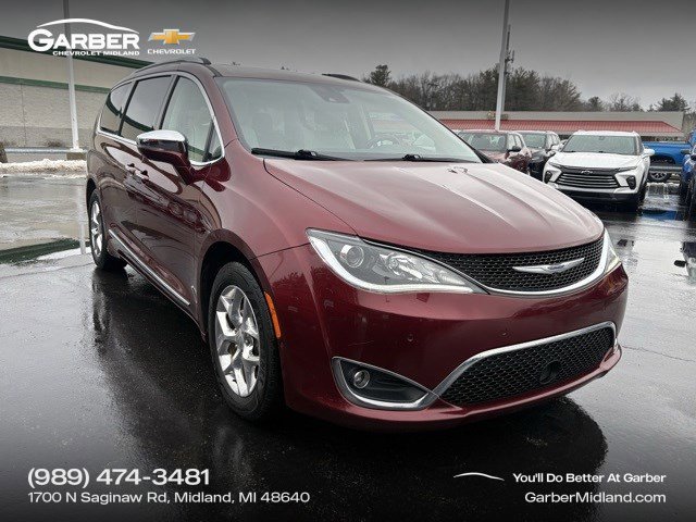 2019 Chrysler Pacifica Limited's photo