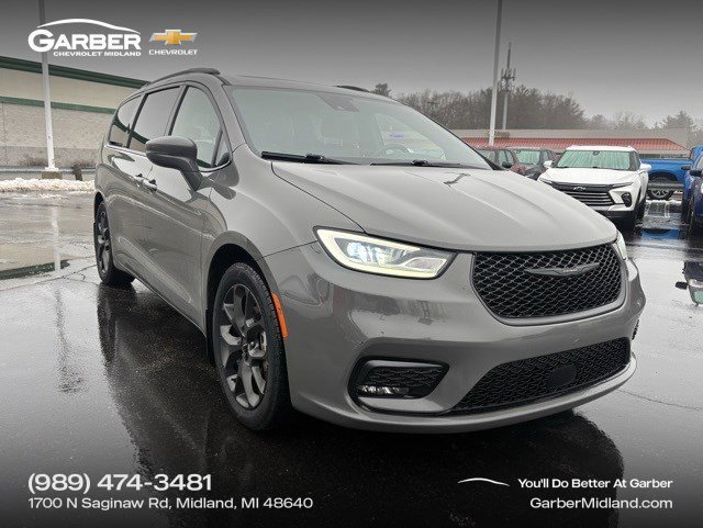 2021 Chrysler Pacifica Touring L's photo