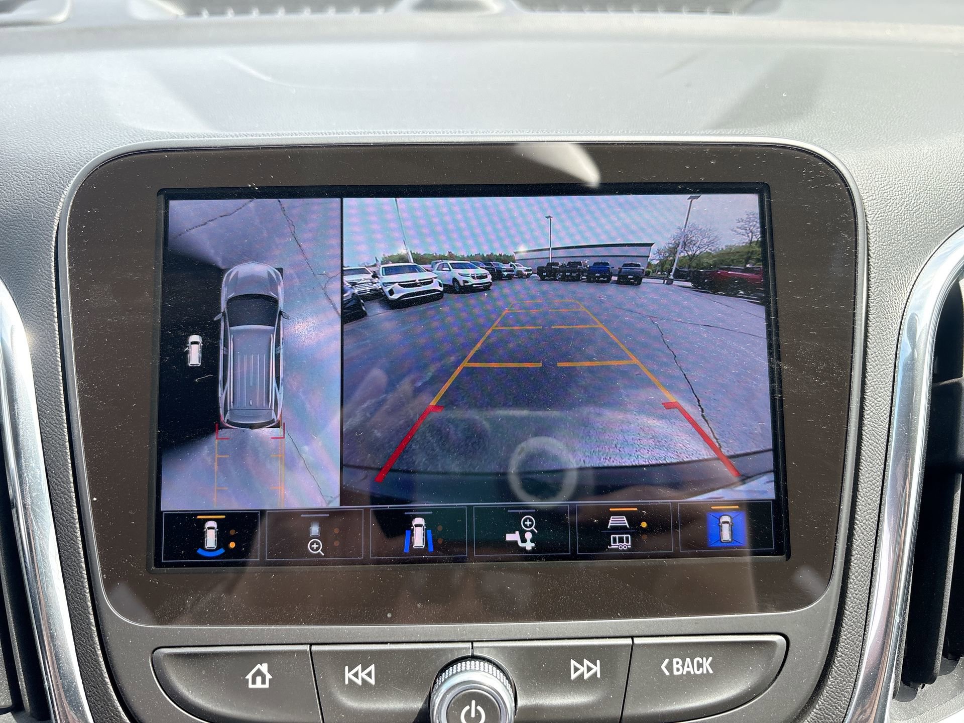 2024 Chevrolet Equinox LT - Photo 22