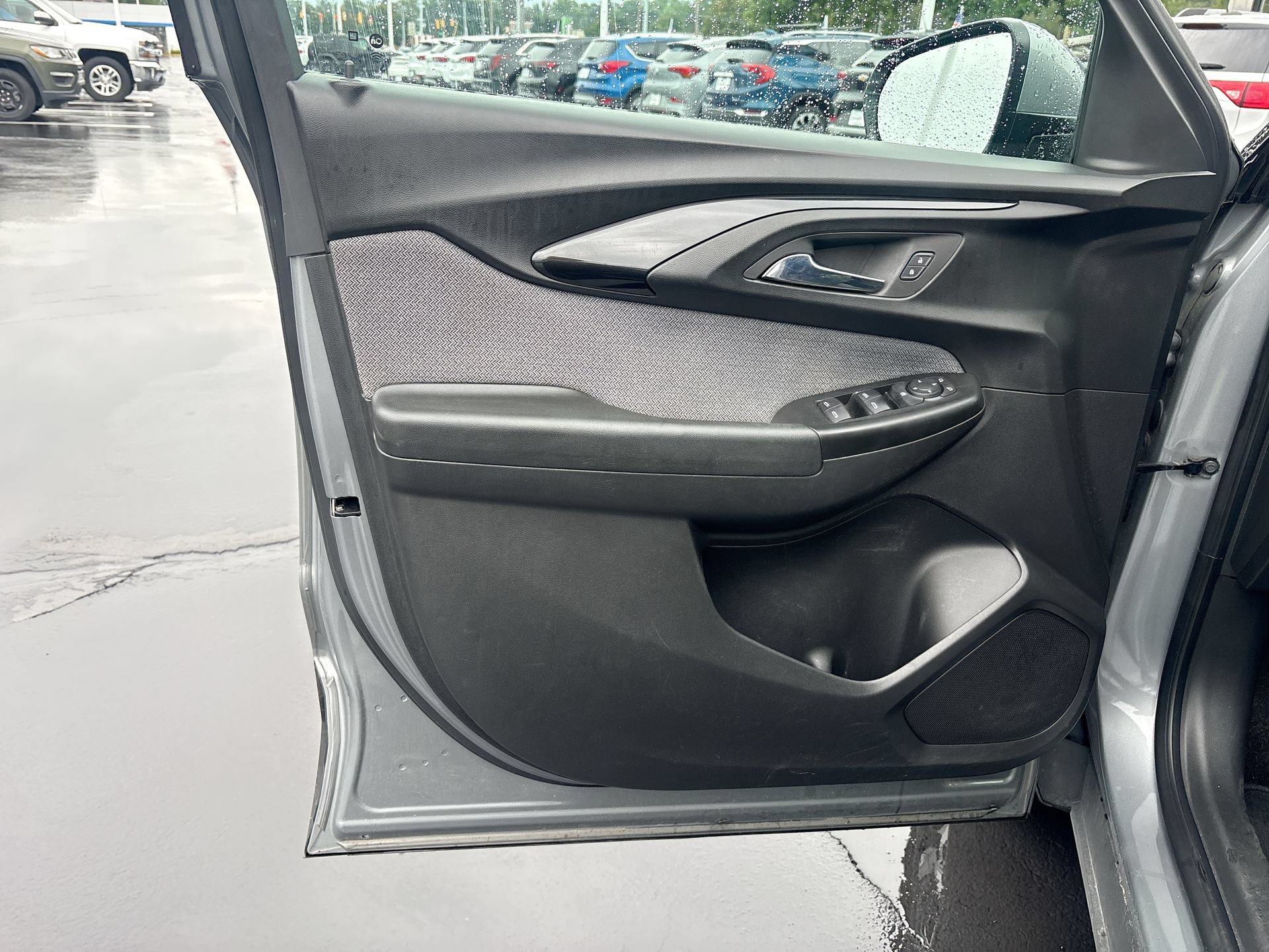 2023 Chevrolet TrailBlazer LT - Photo 7