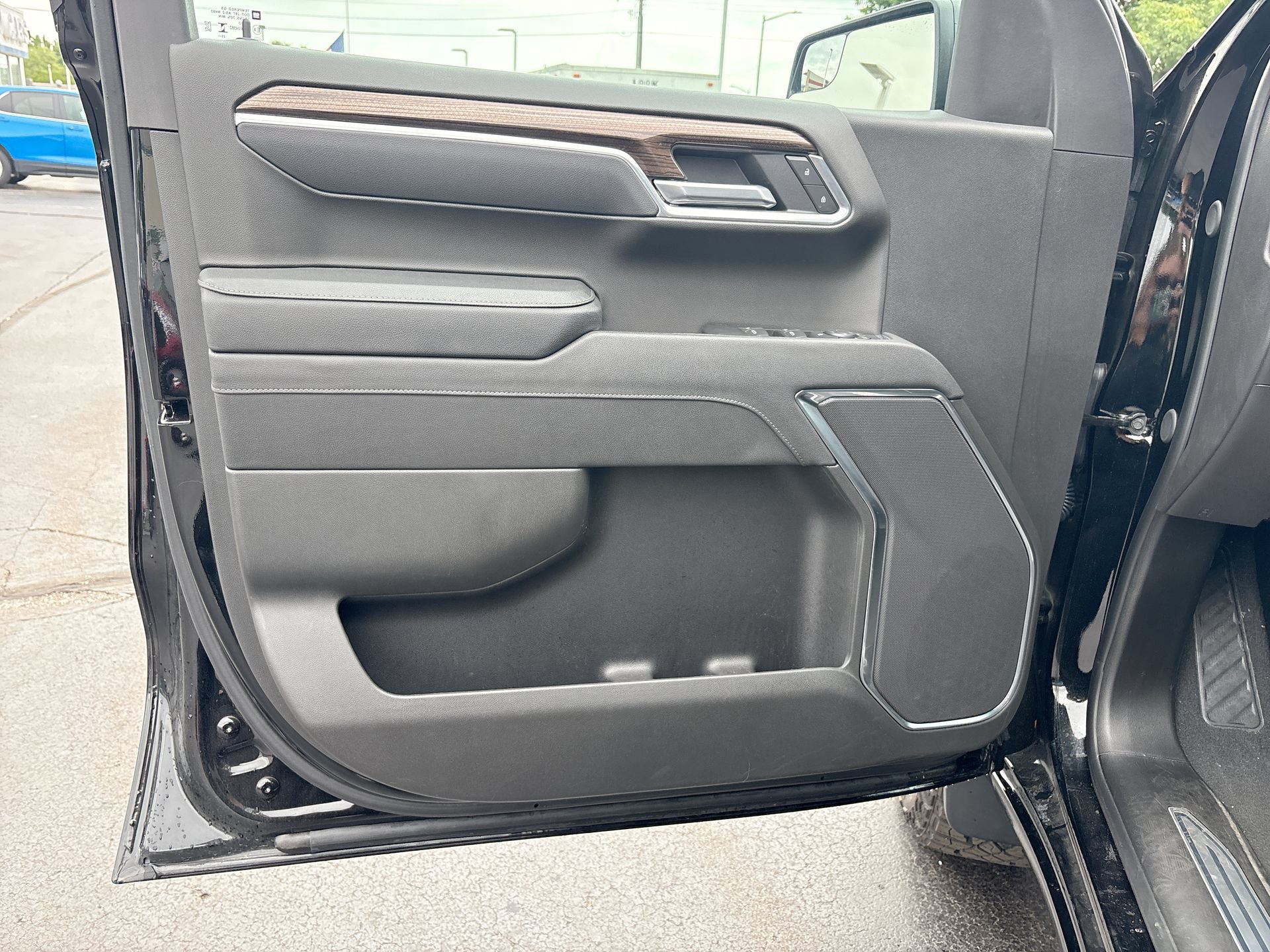 2026 Chevrolet Silverado 1500 LT Trail Boss - Photo 8