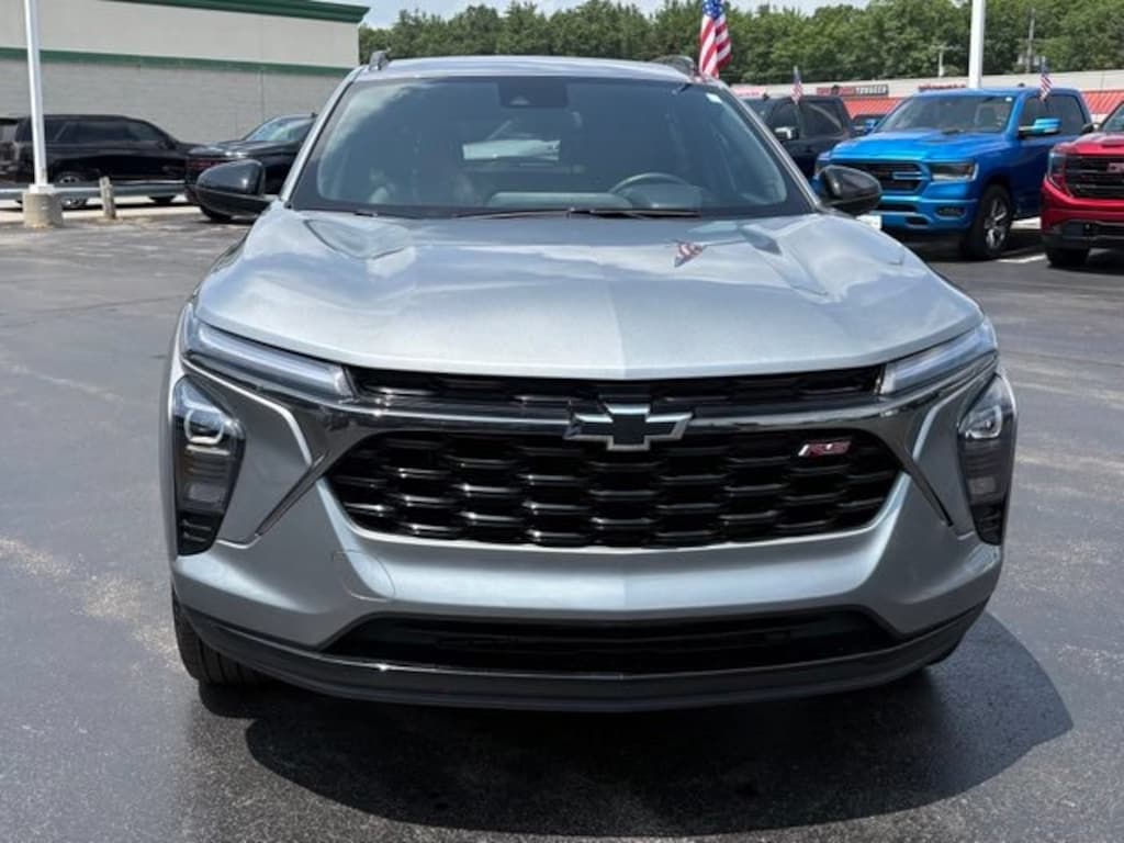 Used 2025 Chevrolet Trax 2RS SUV