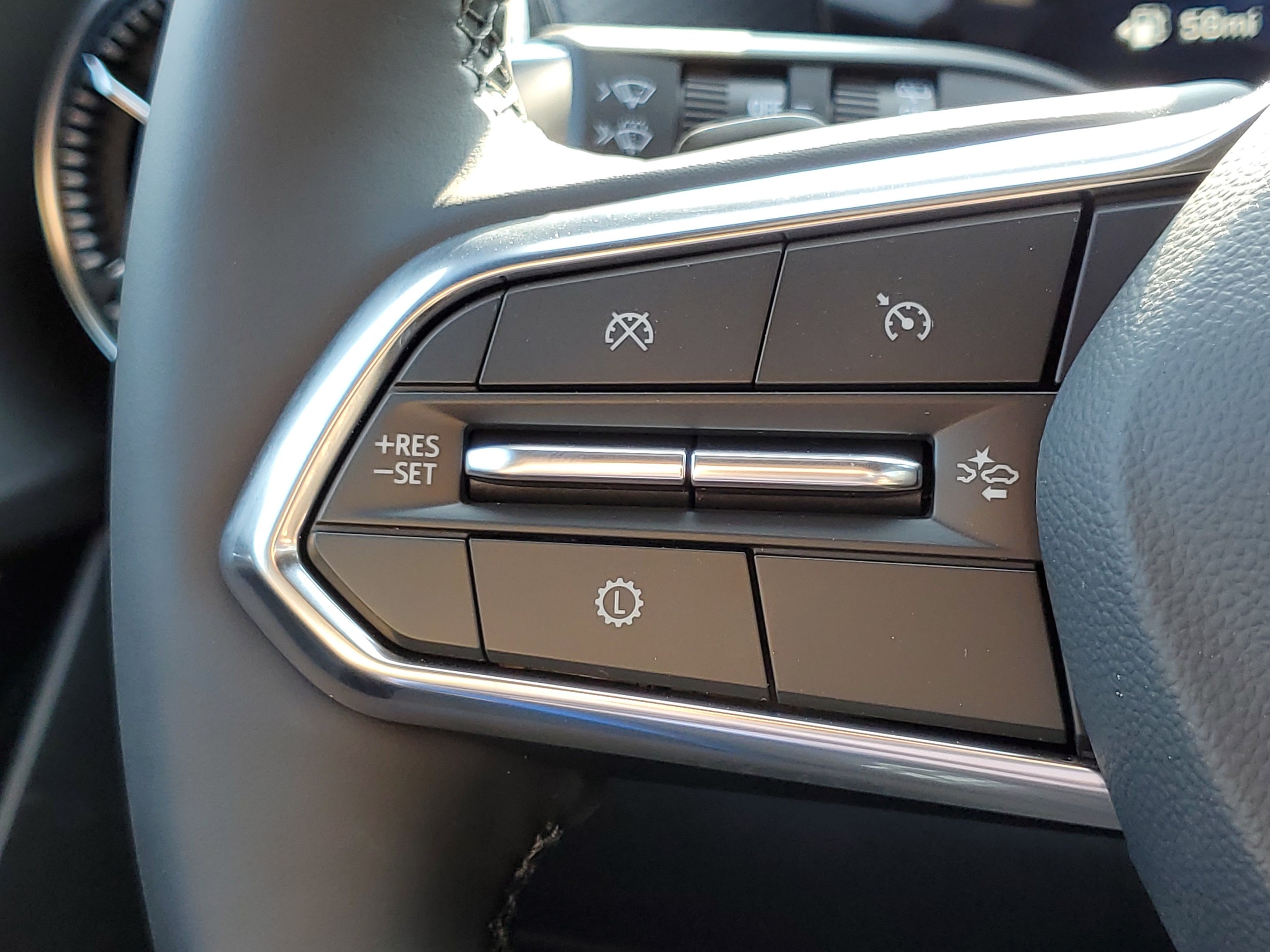 2027 Chevrolet Equinox LT - Photo 11