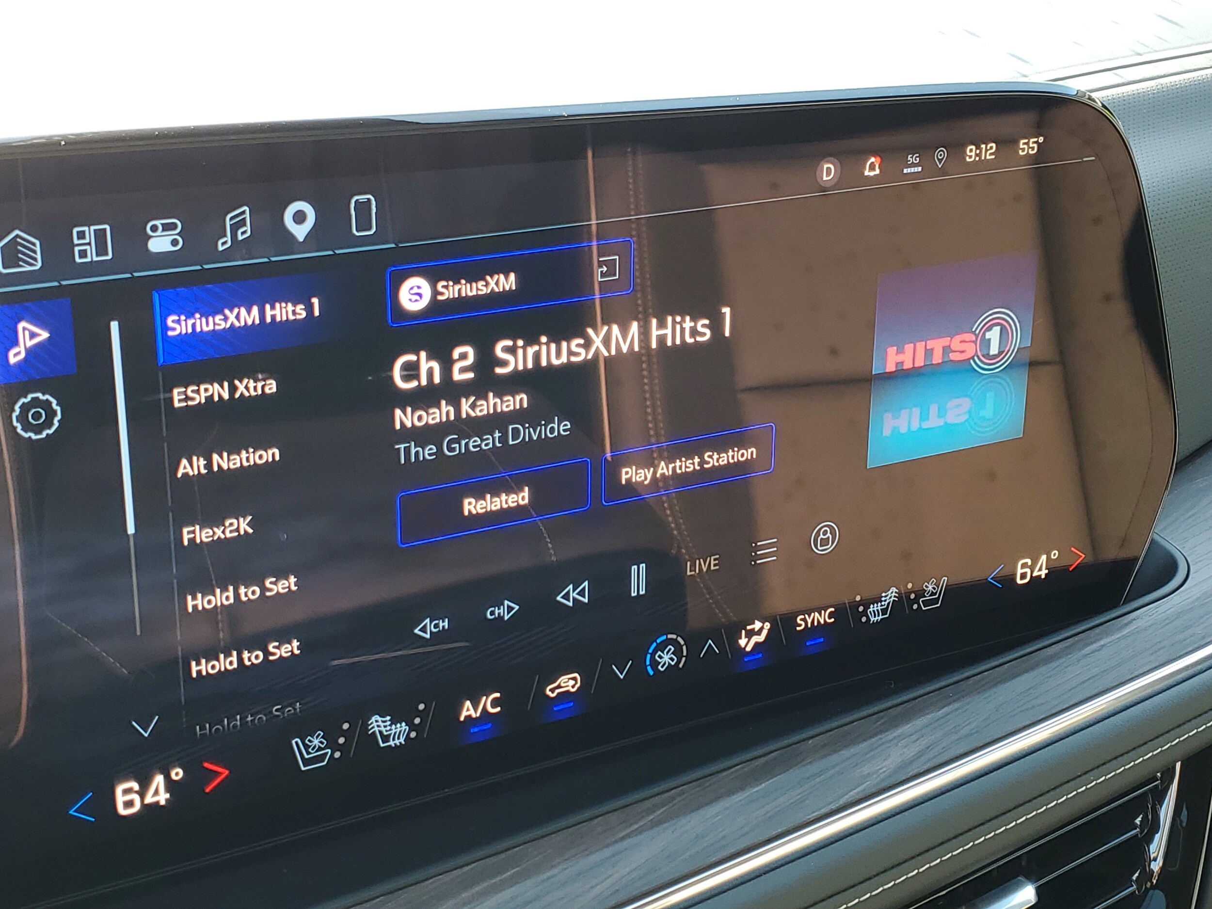 2026 Chevrolet Suburban Premier - Photo 15