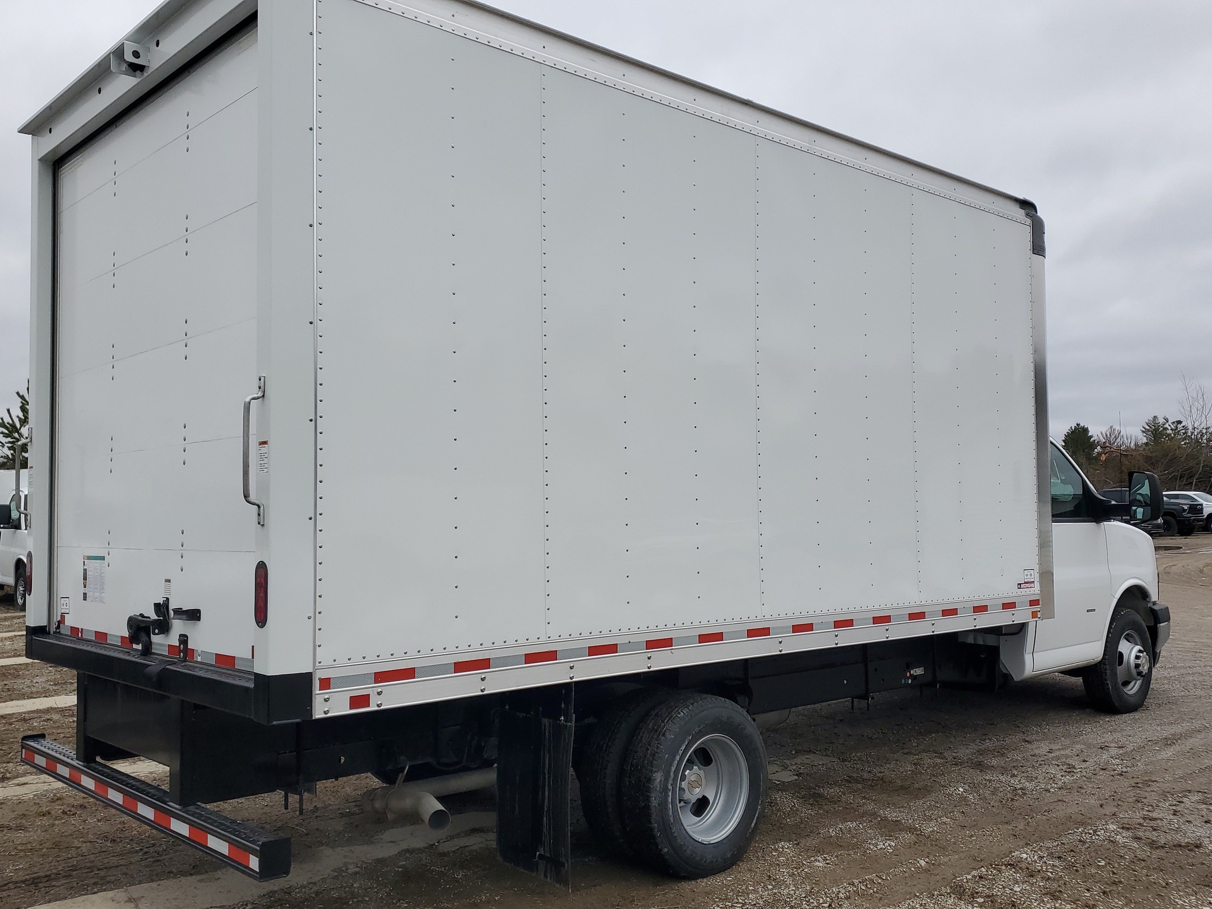2026 Chevrolet Express 3500 Regular Cab DRW RWD Morgan Truck Body Box Van for sale #TN003420 - photo 2