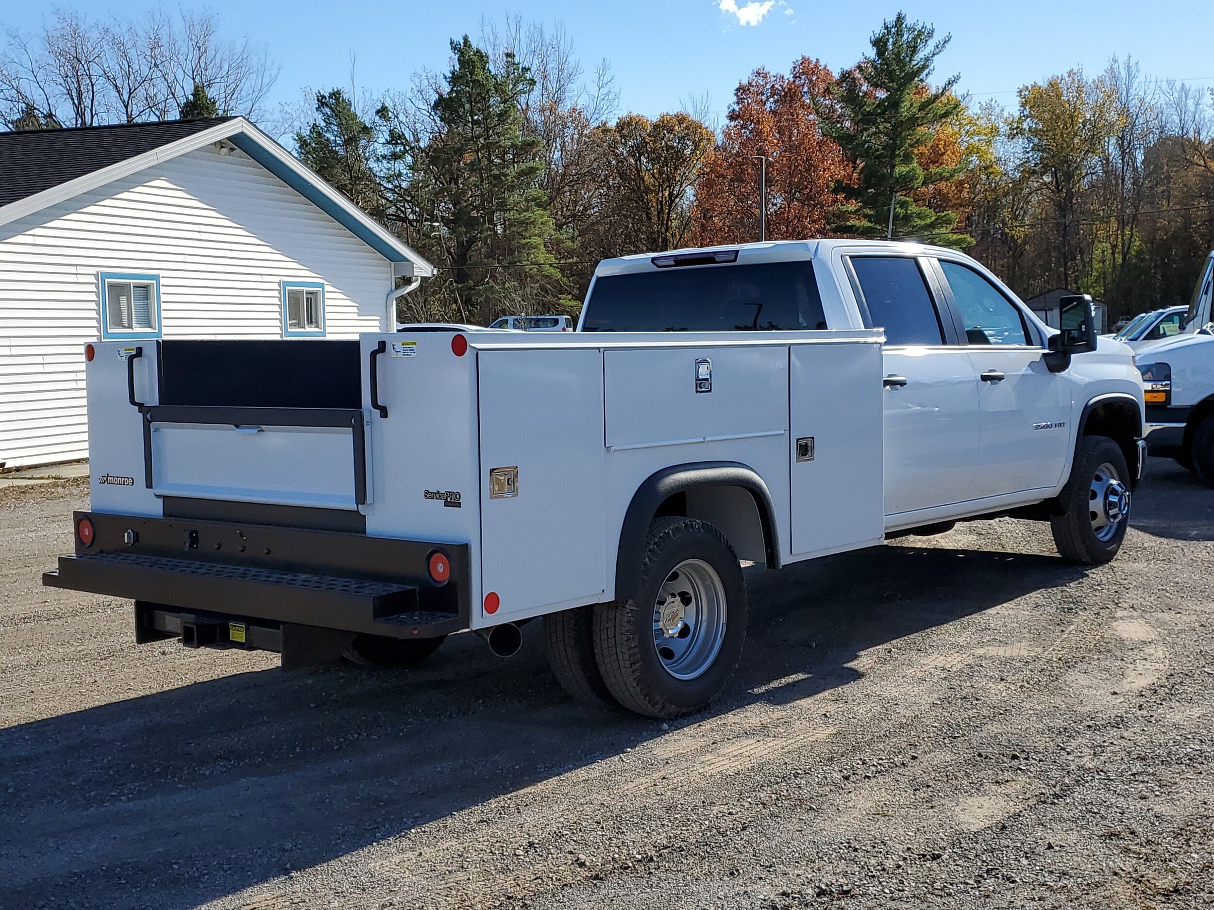 2025 Chevrolet Silverado 3500HD Work Truck photo 4