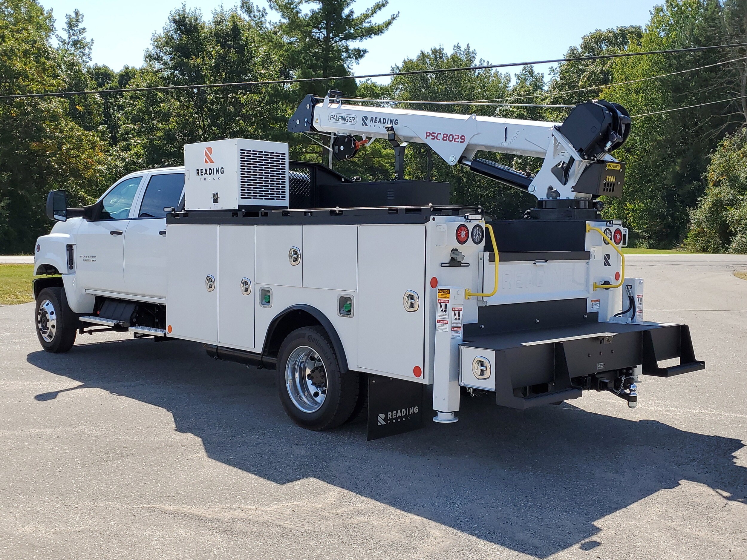 2025 Chevrolet Silverado 6500HD Work Truck photo 3
