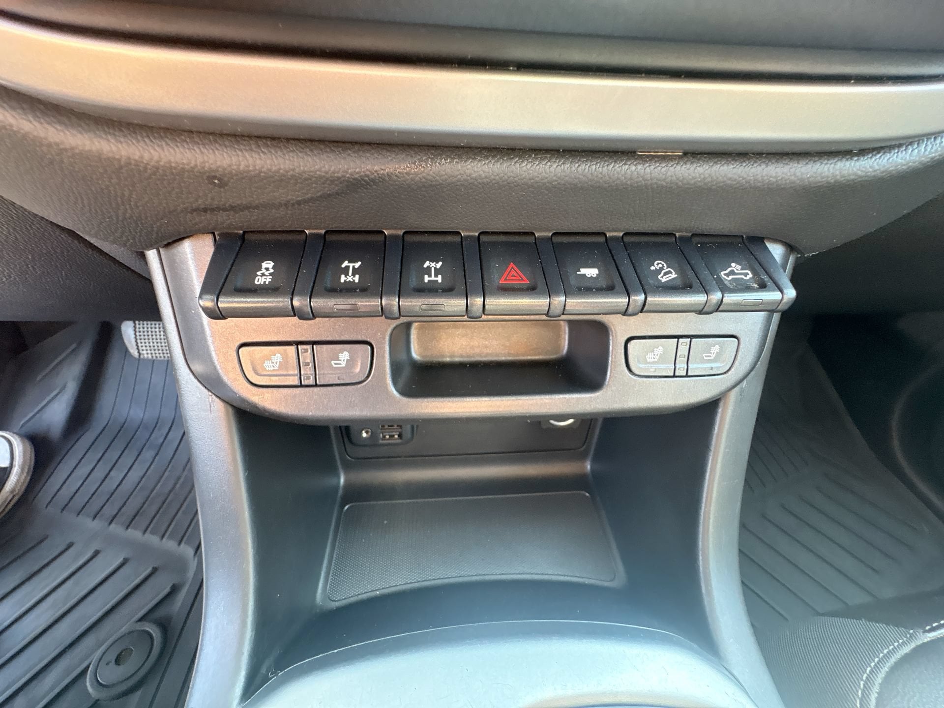 2022 Chevrolet Colorado ZR2 - Photo 28