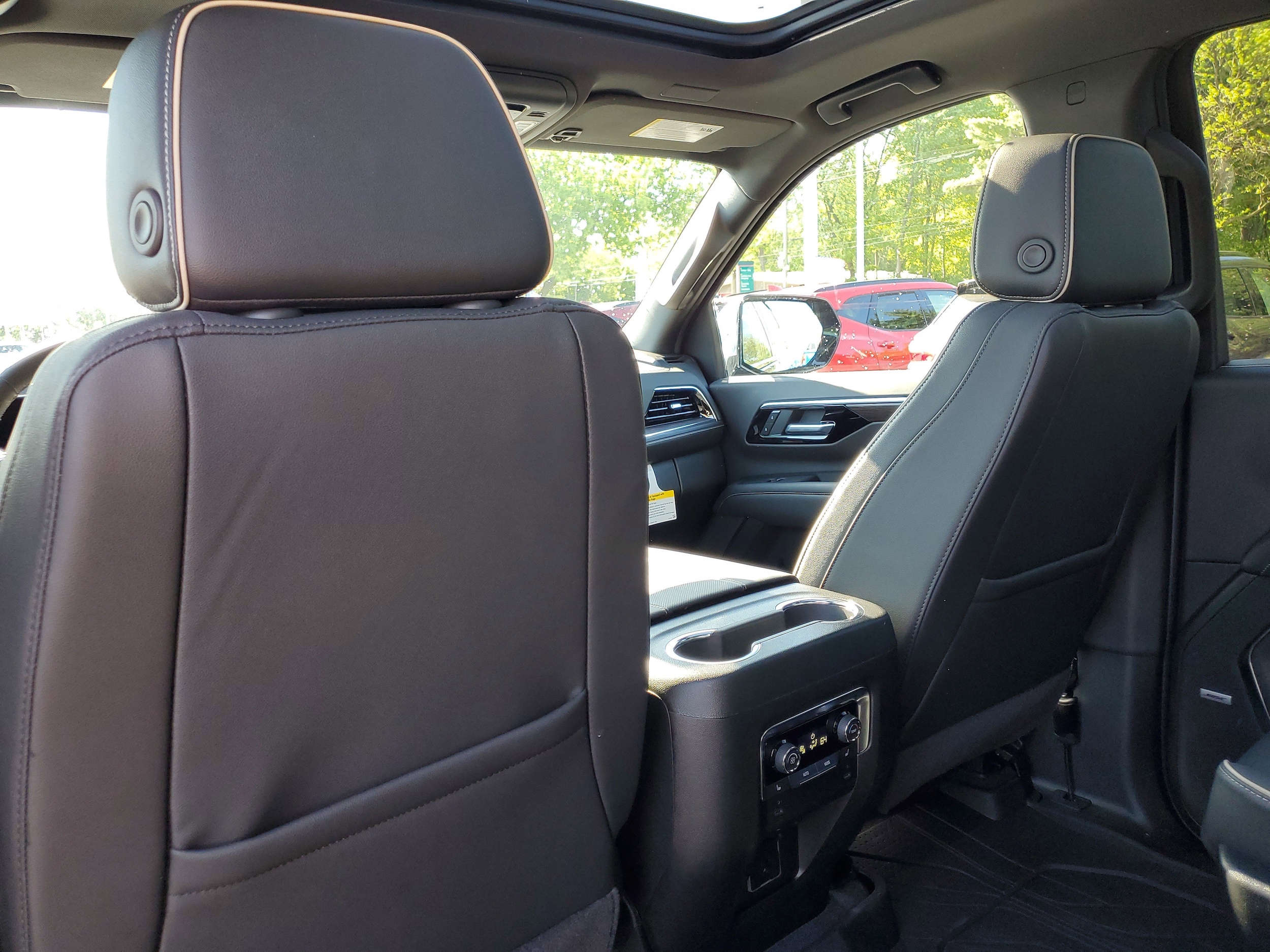 2026 Chevrolet Suburban Premier - Photo 30