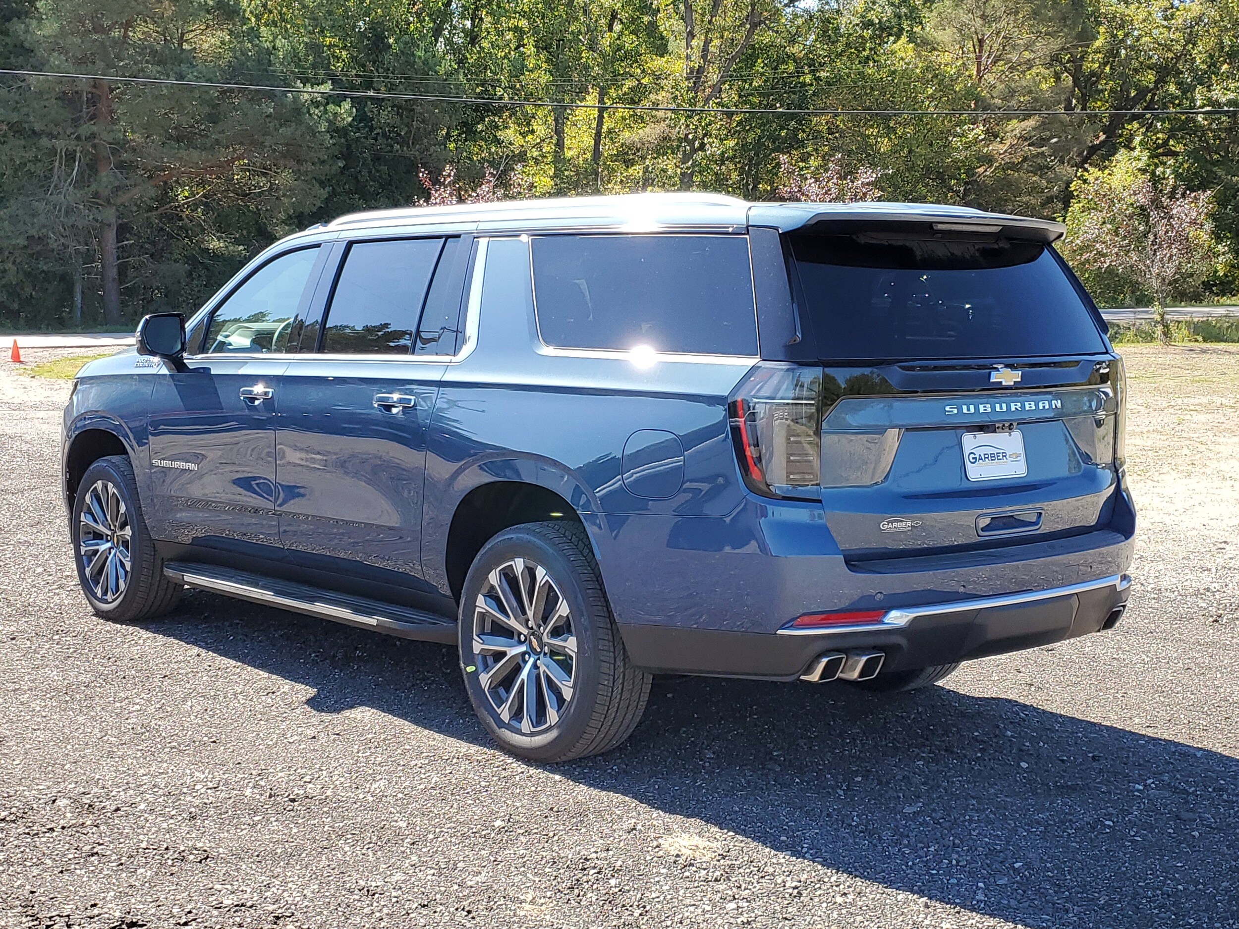 2026 Chevrolet Suburban High Country photo 3