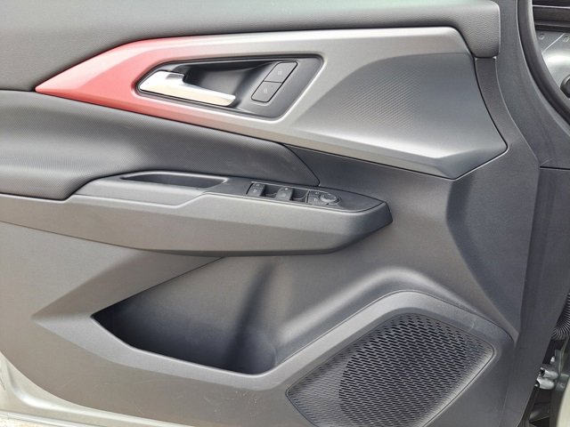2025 Chevrolet Equinox EV RS - Photo 15