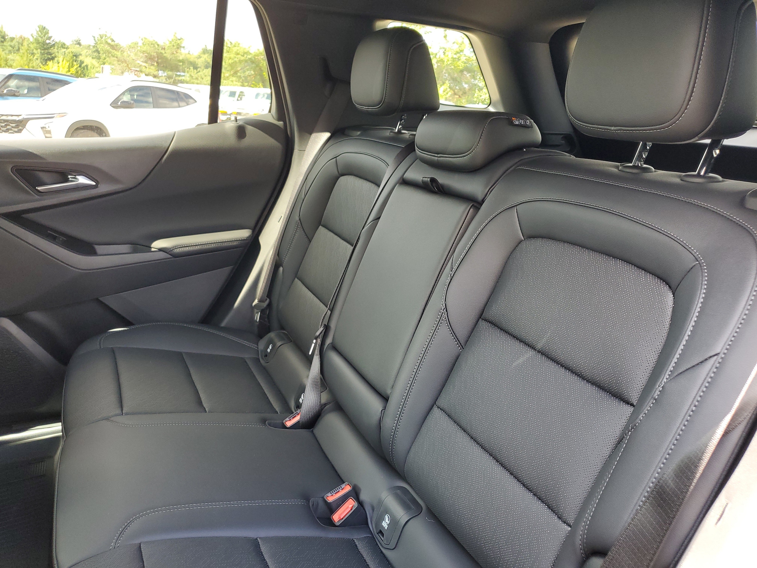 2027 Chevrolet Equinox RS - Photo 27