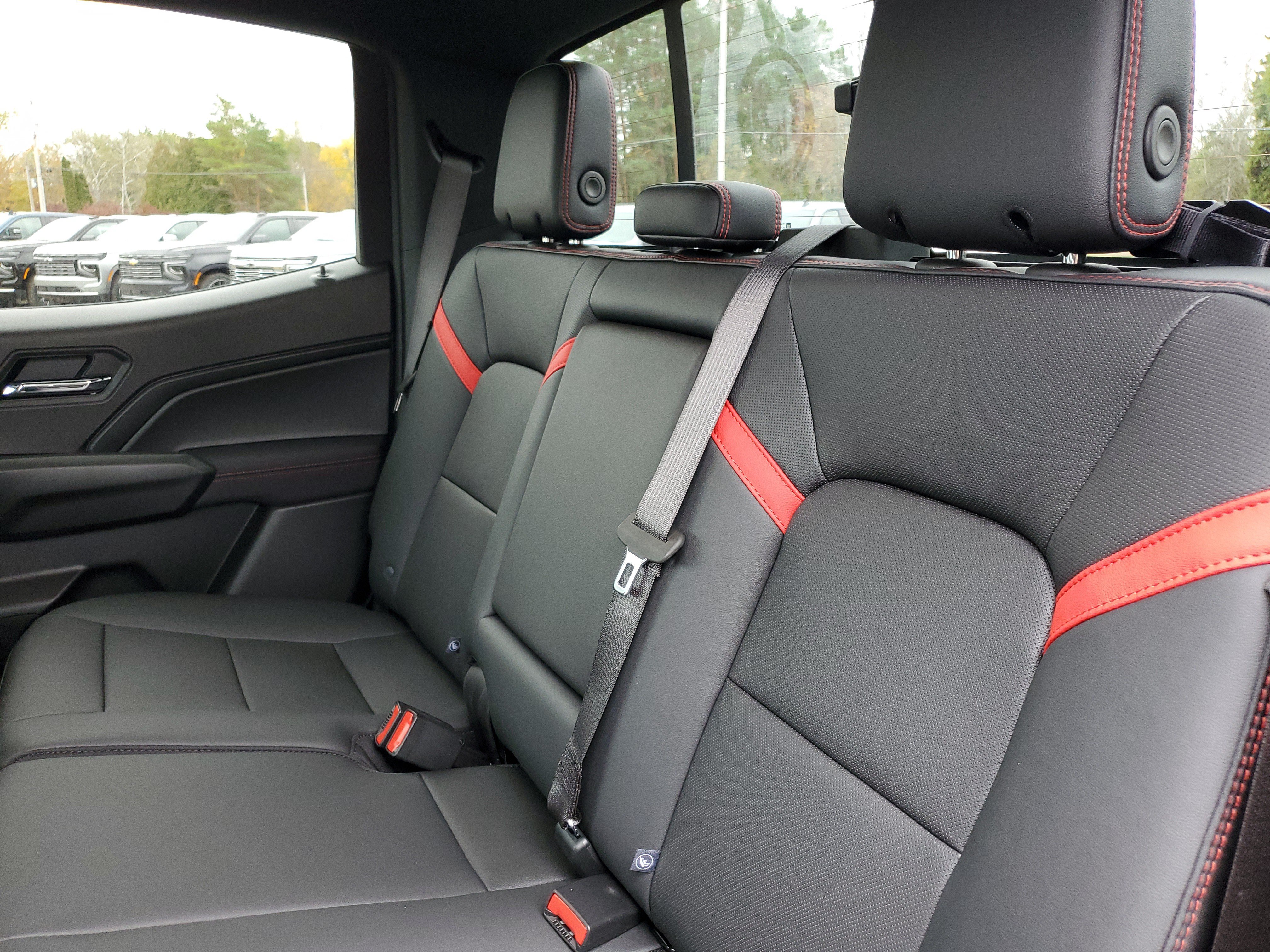 2026 Chevrolet Colorado Z71 - Photo 26