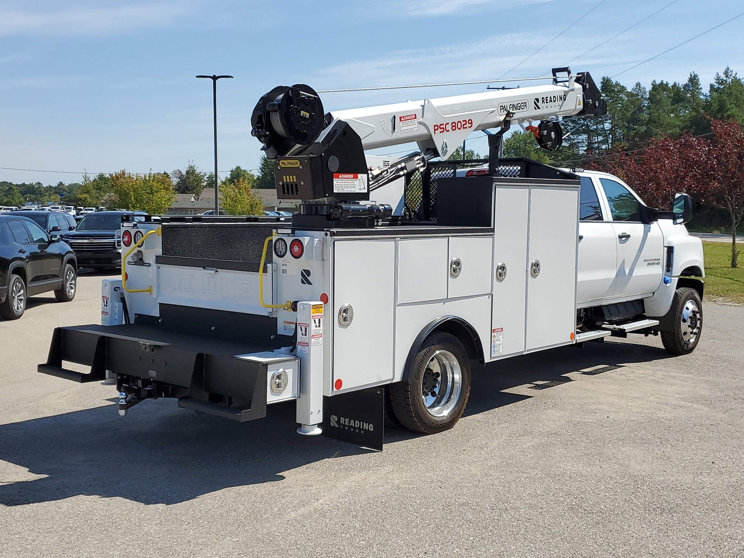 2025 Chevrolet Silverado 6500HD Work Truck photo 4