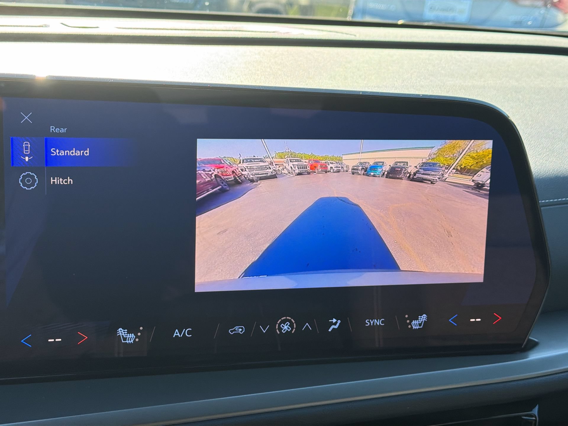 2025 Chevrolet Traverse LT - Photo 25