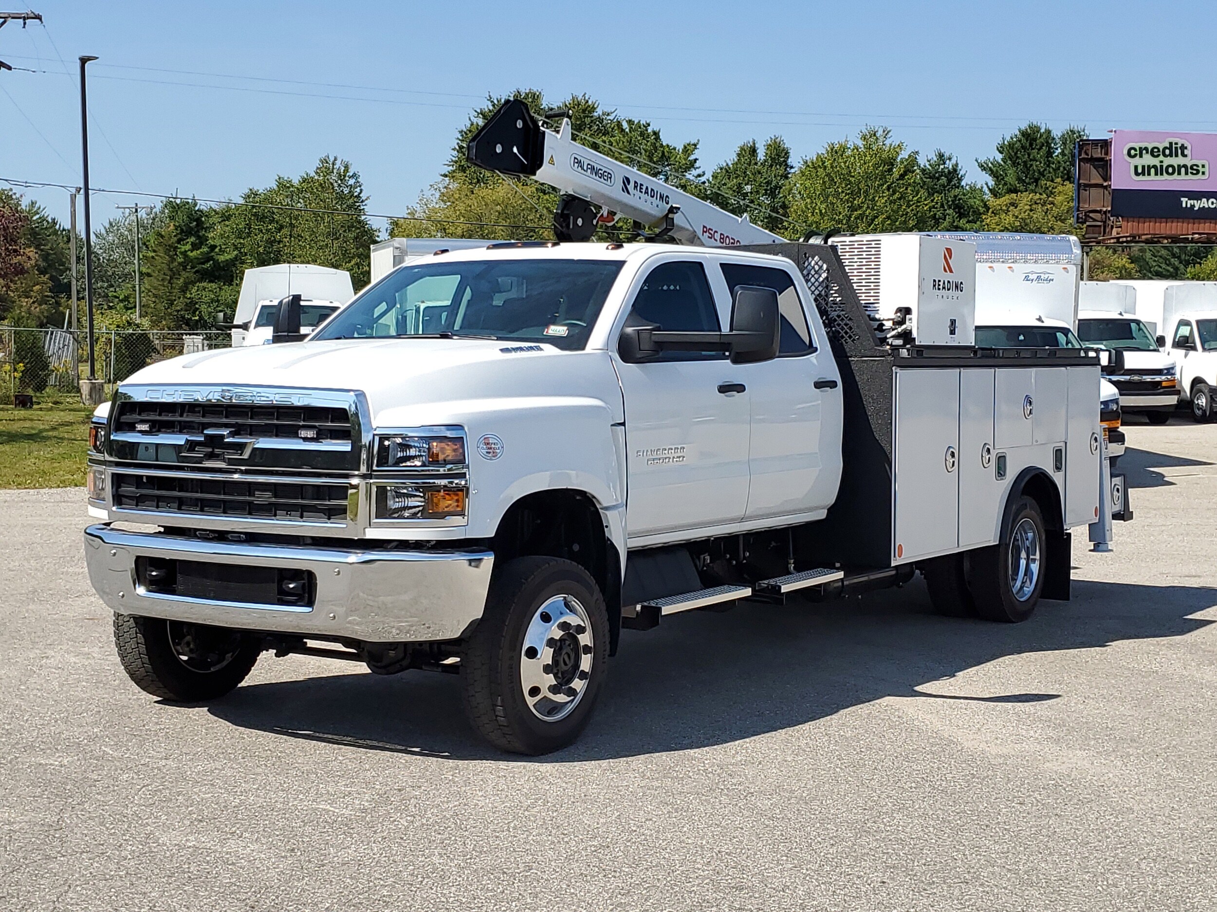 2025 Chevrolet Silverado 6500HD Work Truck photo 2
