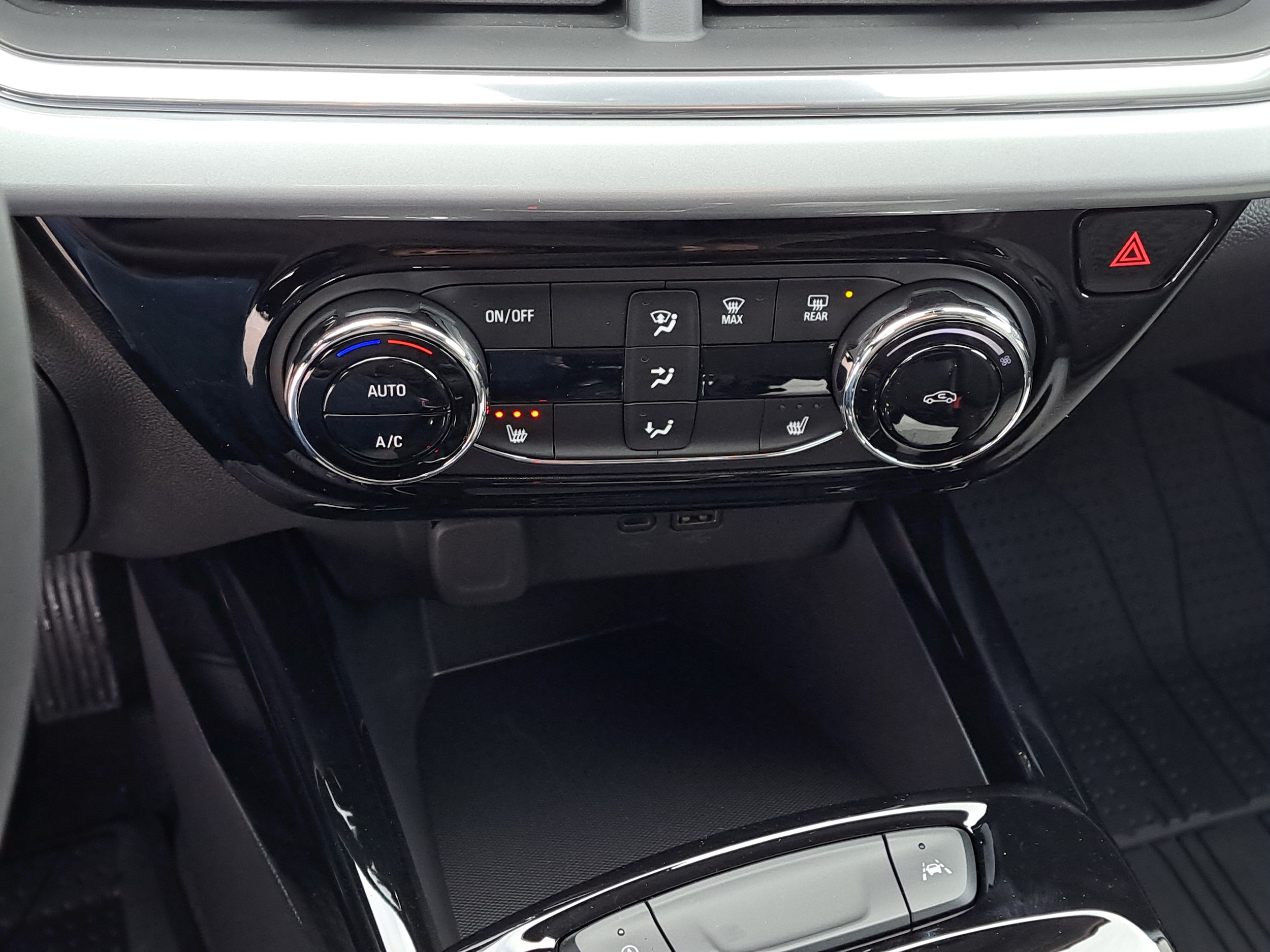 2026 Chevrolet Trax LT - Photo 13
