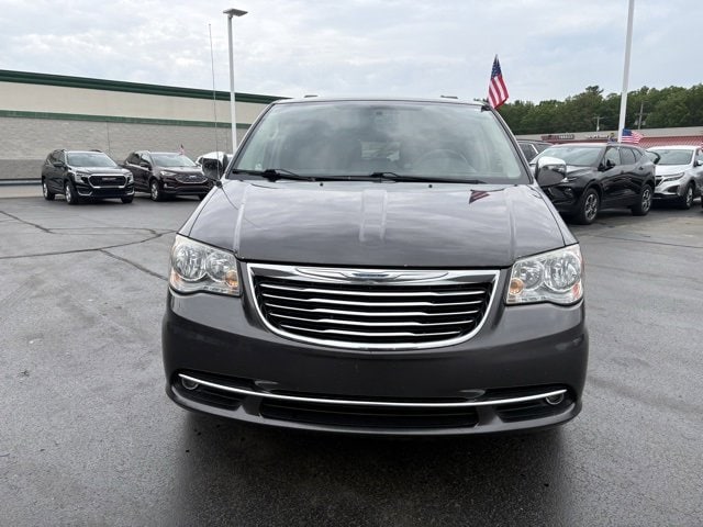 Used 2016 Chrysler Town & Country Limited with VIN 2C4RC1JG4GR233377 for sale in Midland, MI